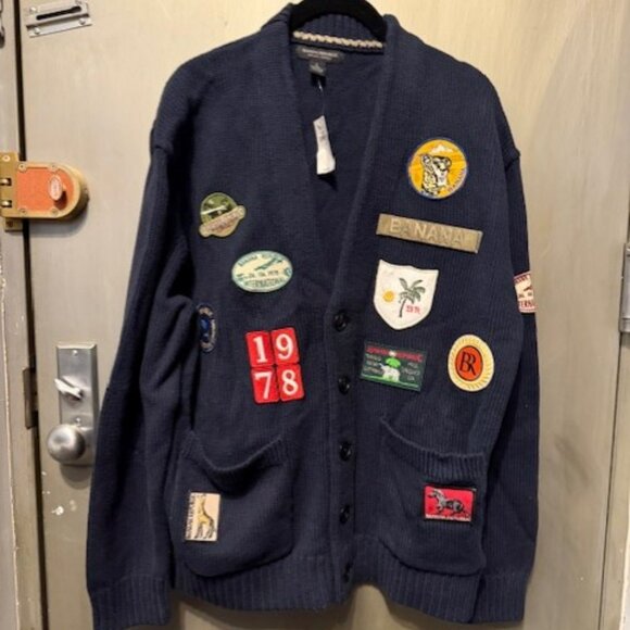 Organic Cotton V-Neck Patch Sweater Cardigan - Picture 4 of 16